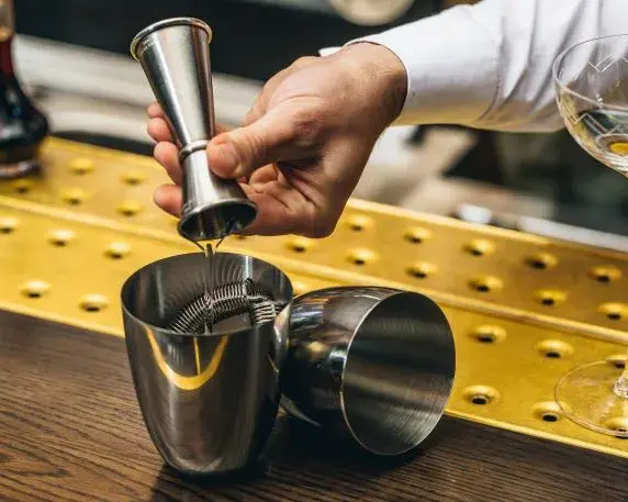 UB4694.1RESIZED (1).webp